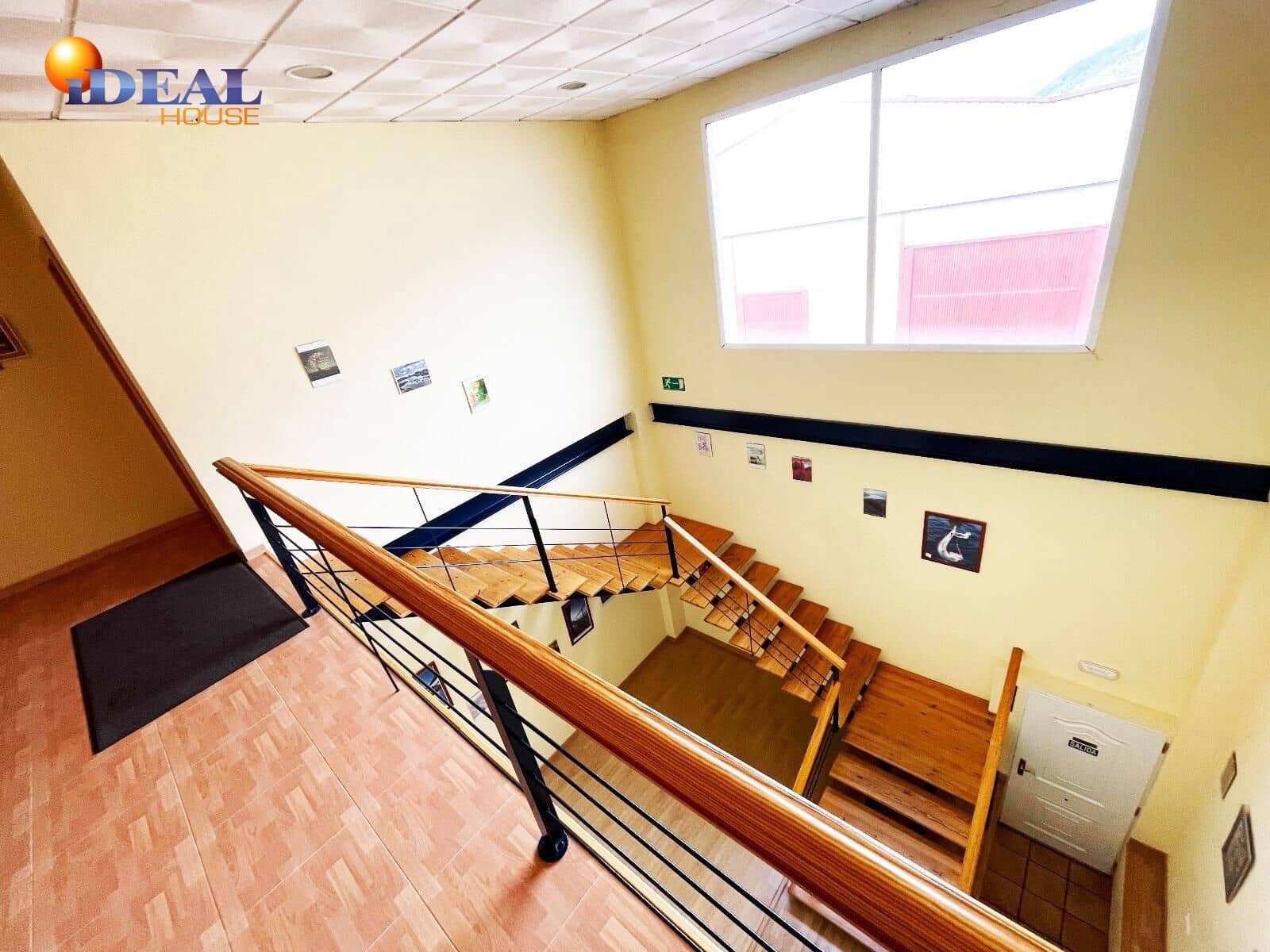 Business for sale in Durcal - € 600,000 (Ref: 9434024)