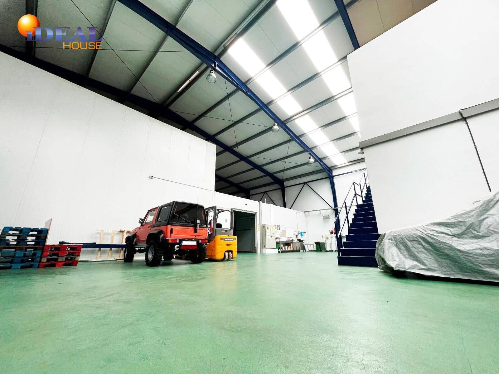 Business for sale in Durcal - € 600,000 (Ref: 9434024)