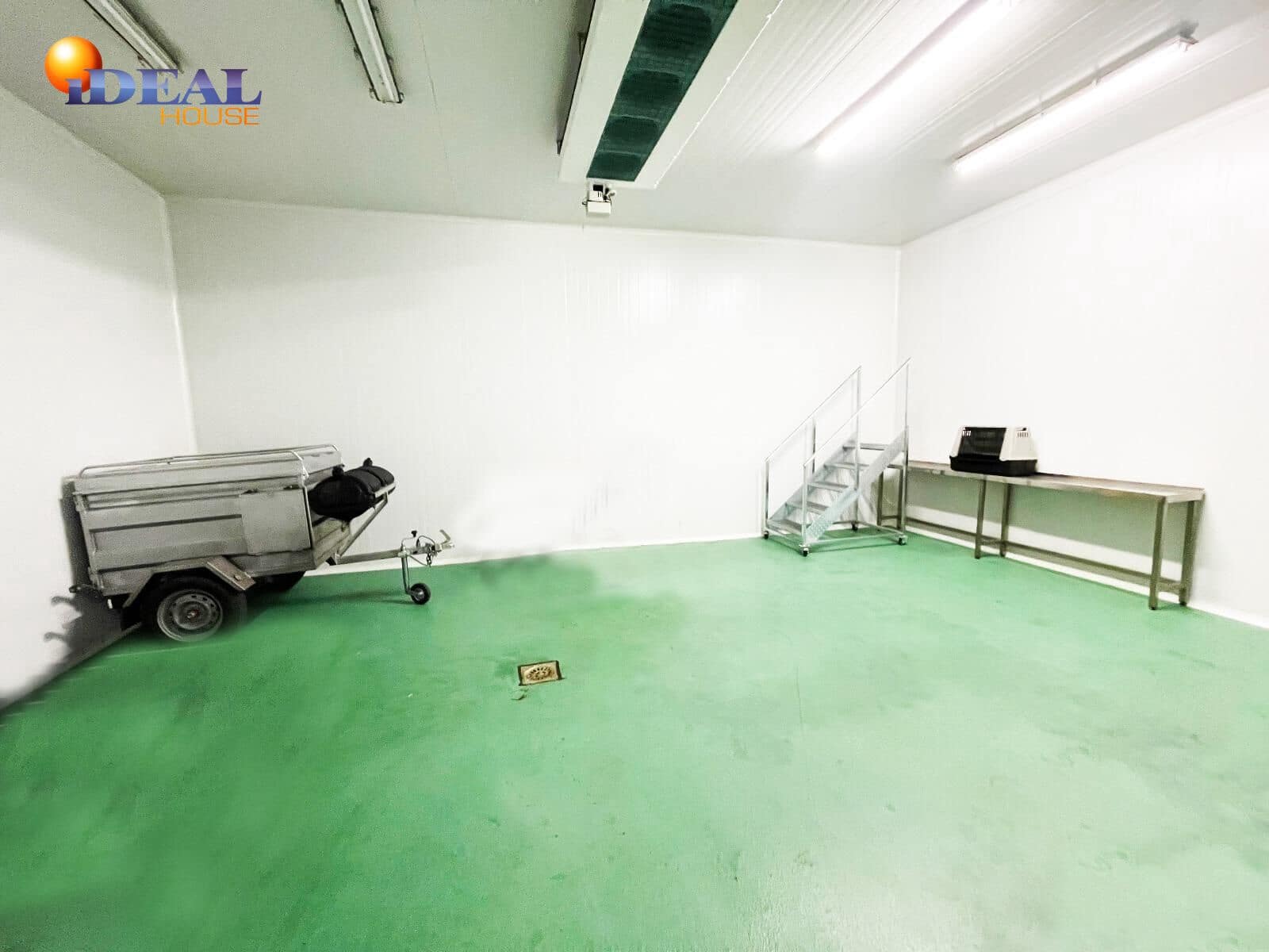 Business for sale in Durcal - € 600,000 (Ref: 9434024)