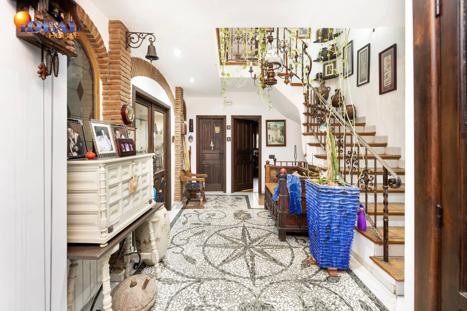 5 sypialnia Dom na sprzedaż w Peligros z garażem - 595 000 € (Ref: 9434025)