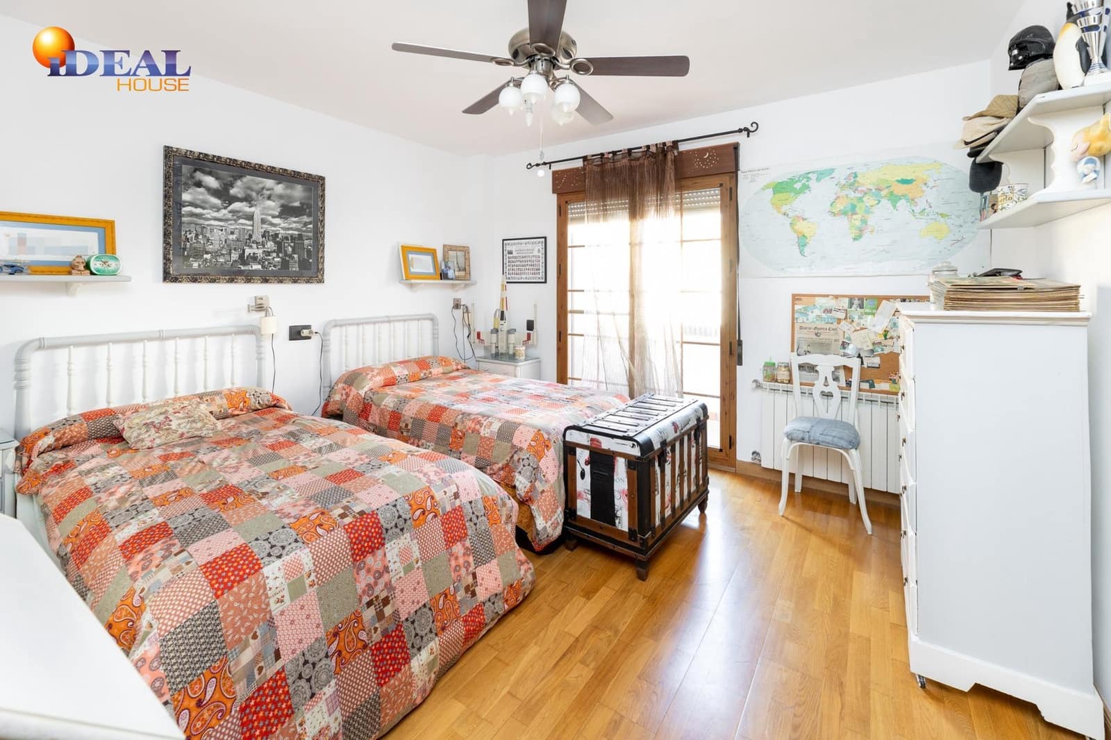 5 sypialnia Dom na sprzedaż w Peligros z garażem - 595 000 € (Ref: 9434025)