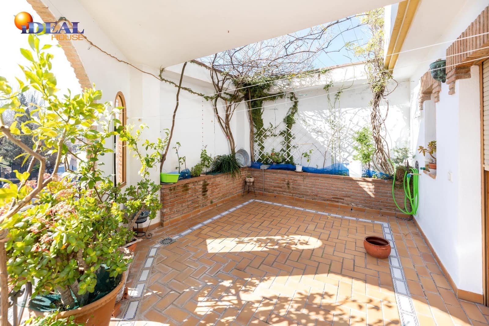 5 sypialnia Dom na sprzedaż w Peligros z garażem - 595 000 € (Ref: 9434025)