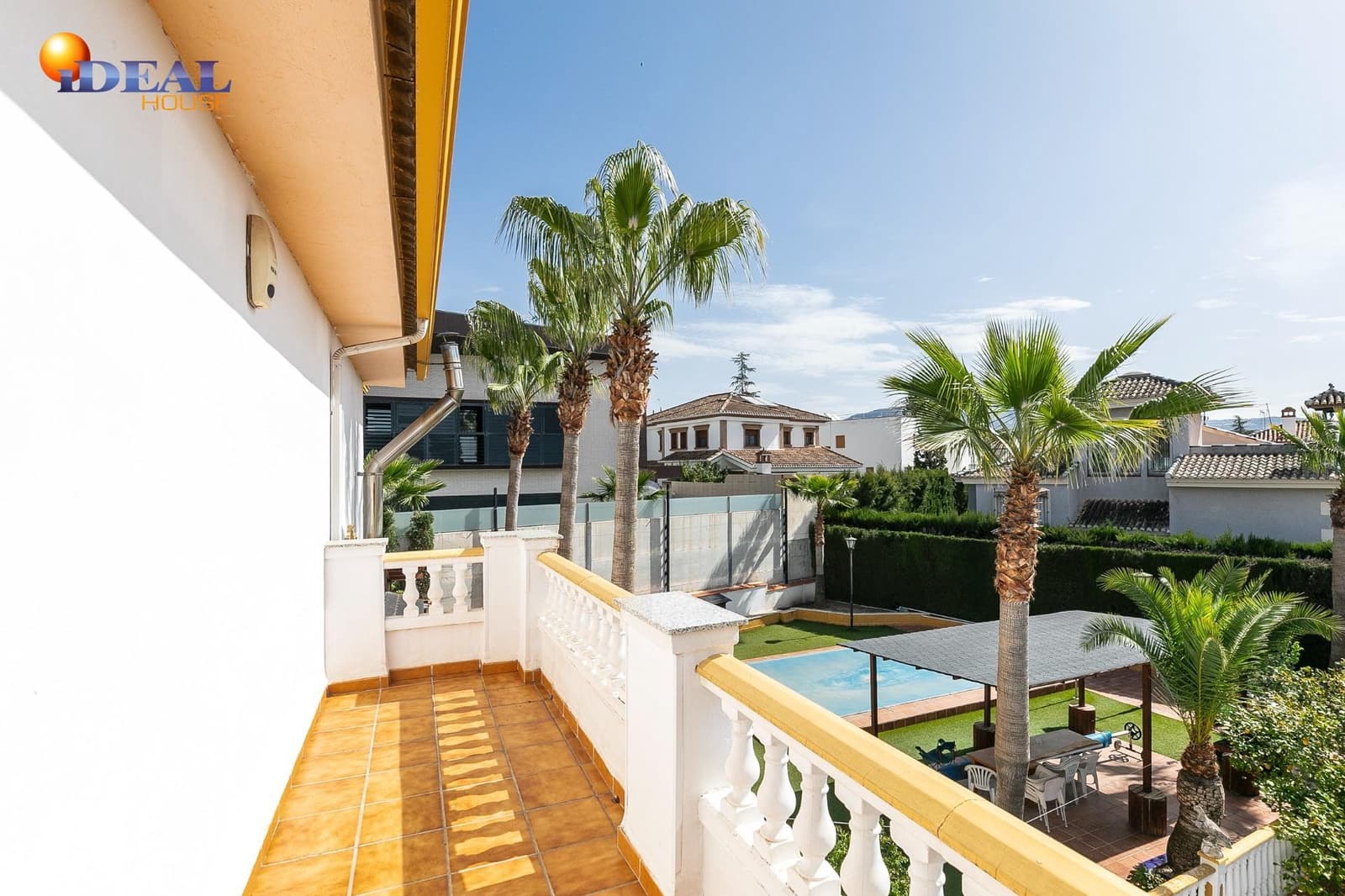 4 bedroom Villa for sale in Peligros - € 750,000 (Ref: 9434026)