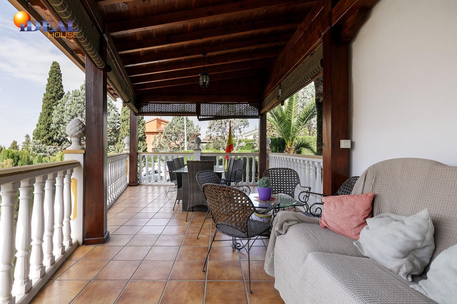 4 bedroom Villa for sale in Peligros - € 750,000 (Ref: 9434026)