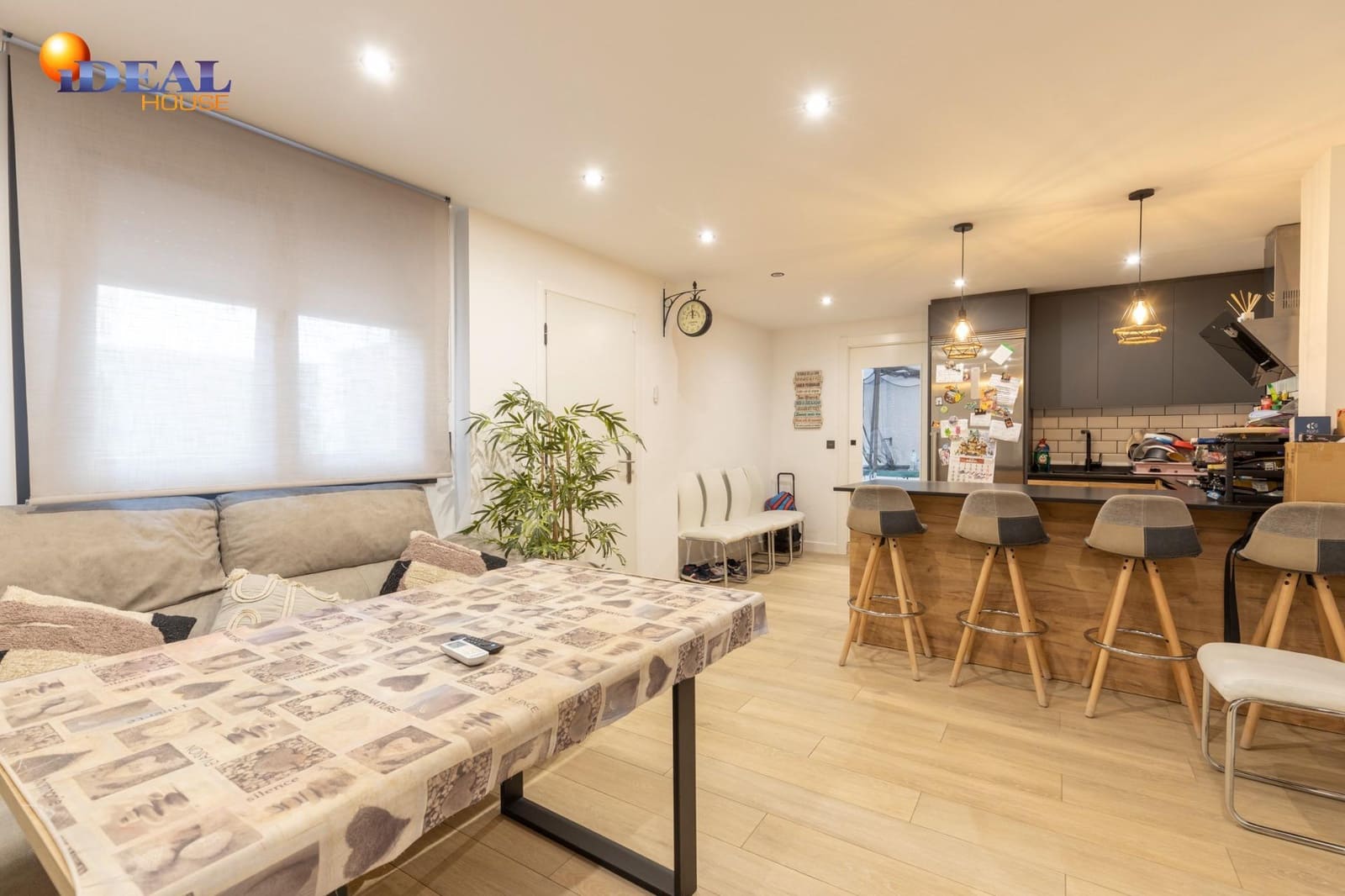 Adosado de 4 habitaciones en Padul en venta con piscina garaje - 350.000 € (Ref: 9434027)