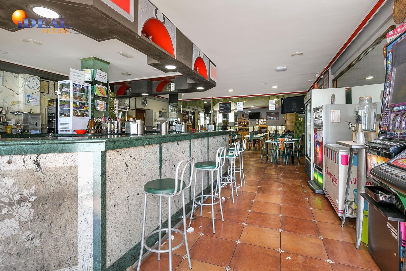 Firma/Unternehmen zu verkaufen in Atarfe - 460.000 € (Ref: 9434028)