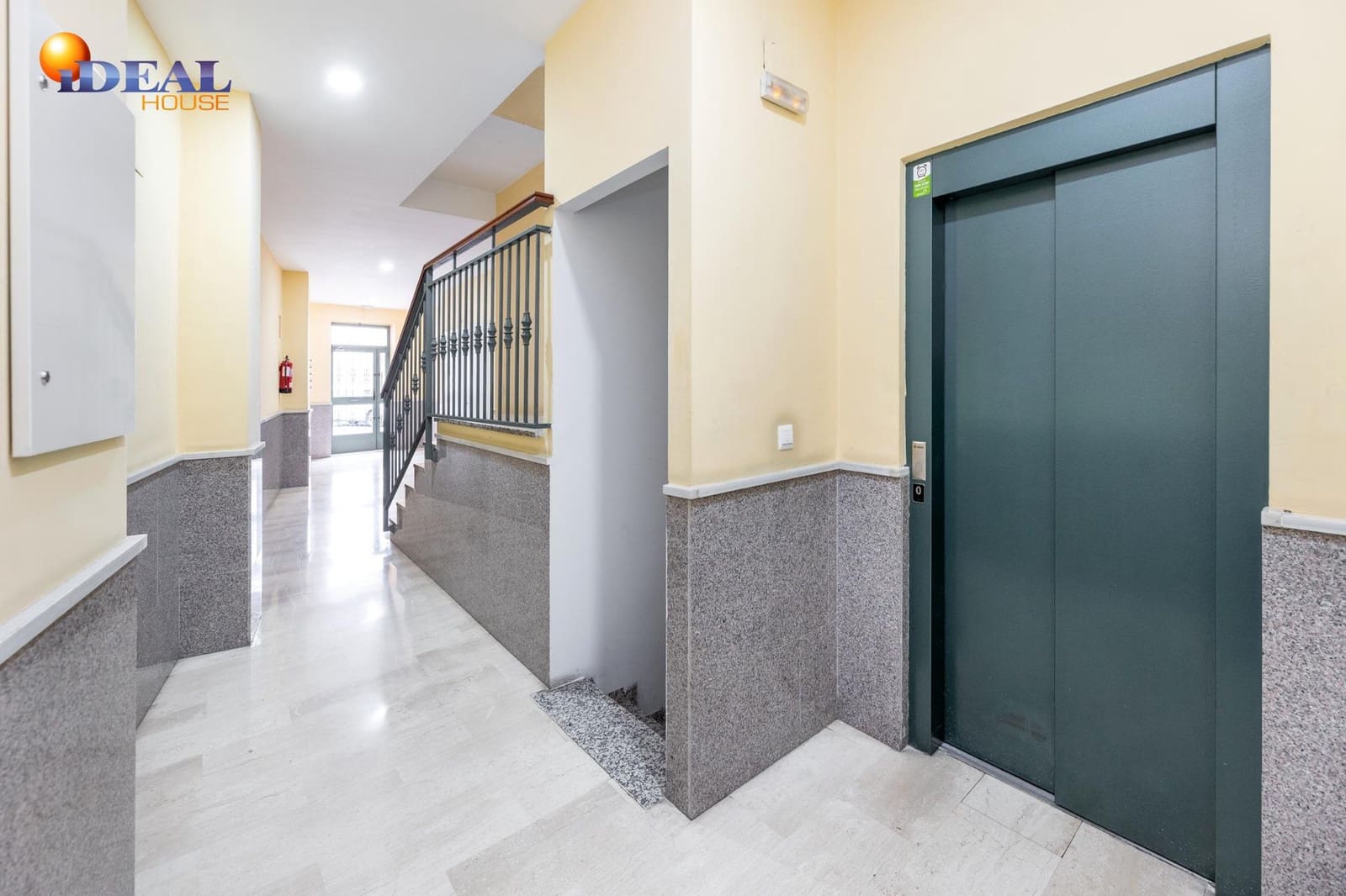 1 bedroom Flat for sale in Armilla with garage - € 160,000 (Ref: 9434029)