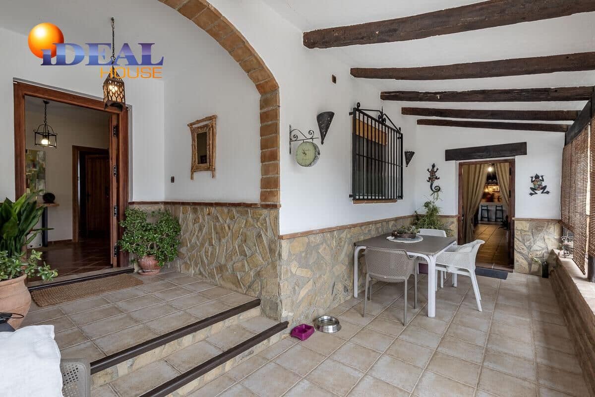 4 bedroom Finca/Country House for sale in Moraleda de Zafayona with pool garage - € 489,000 (Ref: 9434030)