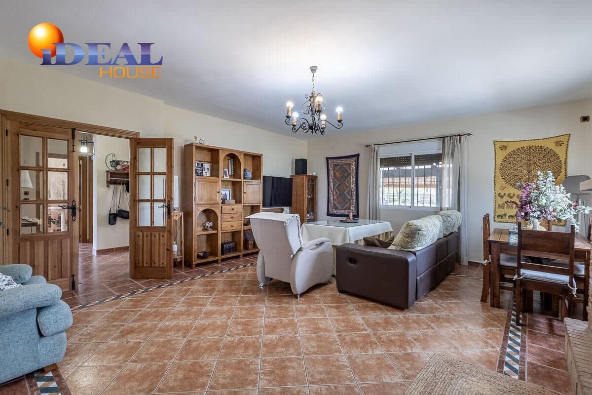 4 bedroom Finca/Country House for sale in Moraleda de Zafayona with pool garage - € 489,000 (Ref: 9434030)