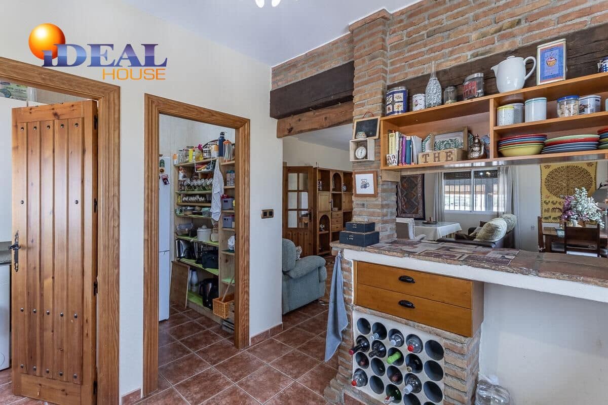 4 bedroom Finca/Country House for sale in Moraleda de Zafayona with pool garage - € 489,000 (Ref: 9434030)
