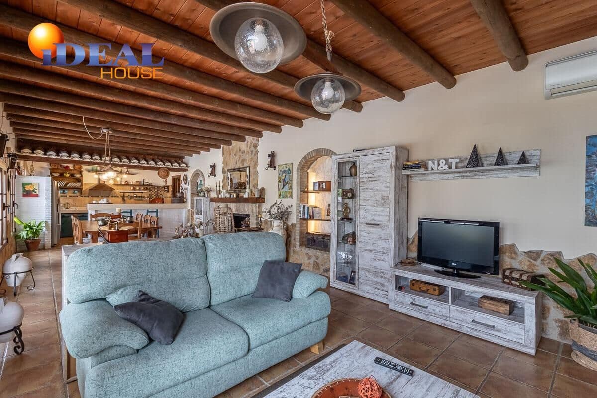 4 bedroom Finca/Country House for sale in Moraleda de Zafayona with pool garage - € 489,000 (Ref: 9434030)