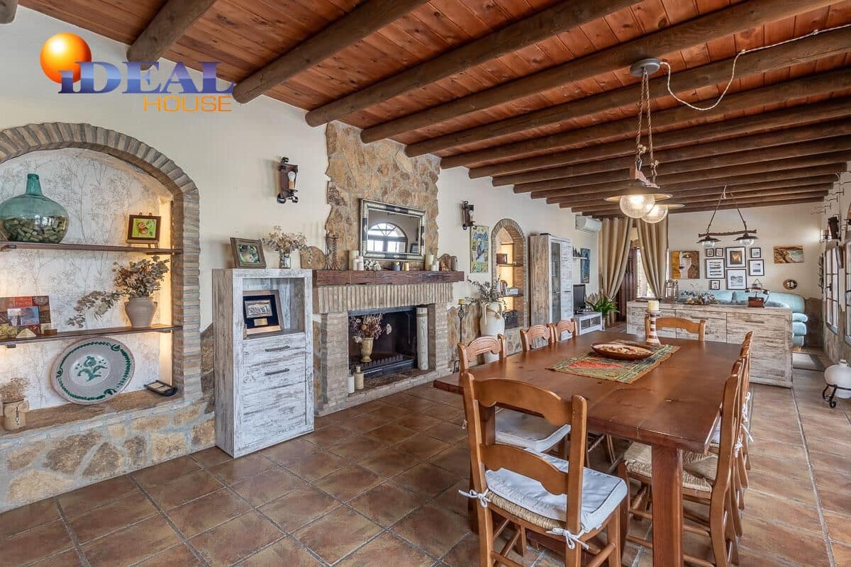 4 bedroom Finca/Country House for sale in Moraleda de Zafayona with pool garage - € 489,000 (Ref: 9434030)