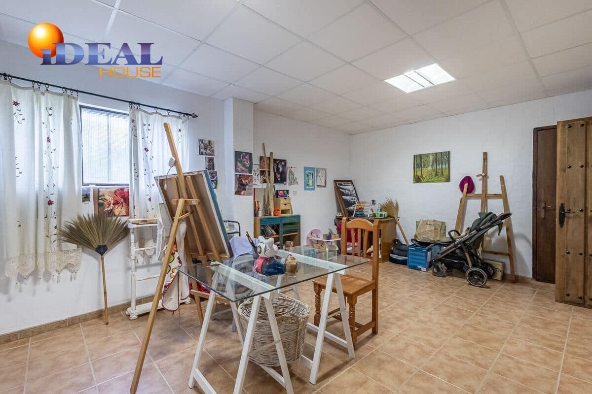 4 bedroom Finca/Country House for sale in Moraleda de Zafayona with pool garage - € 489,000 (Ref: 9434030)