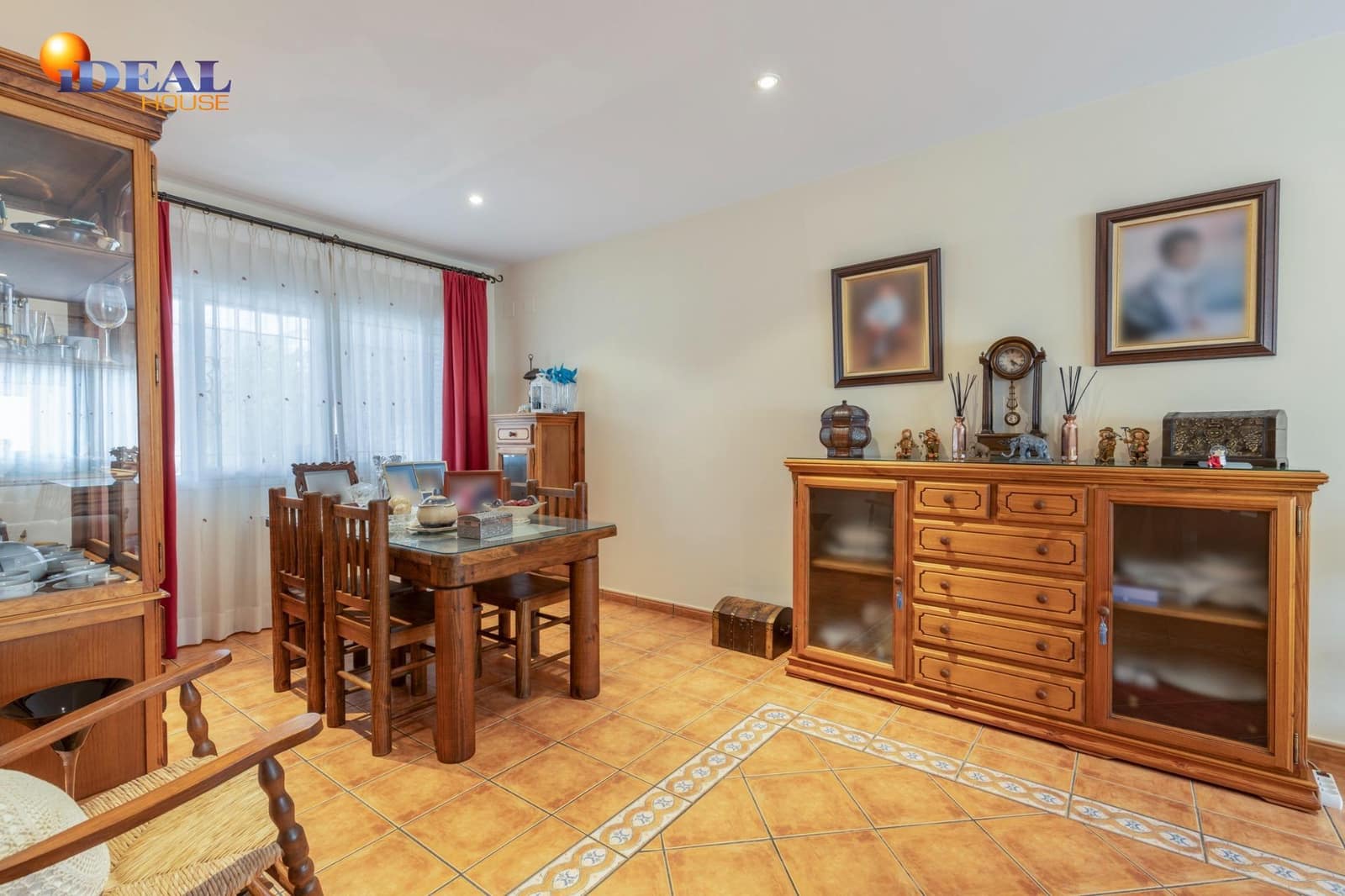 Adosado de 5 habitaciones en Padul en venta con garaje - 288.000 € (Ref: 9434031)