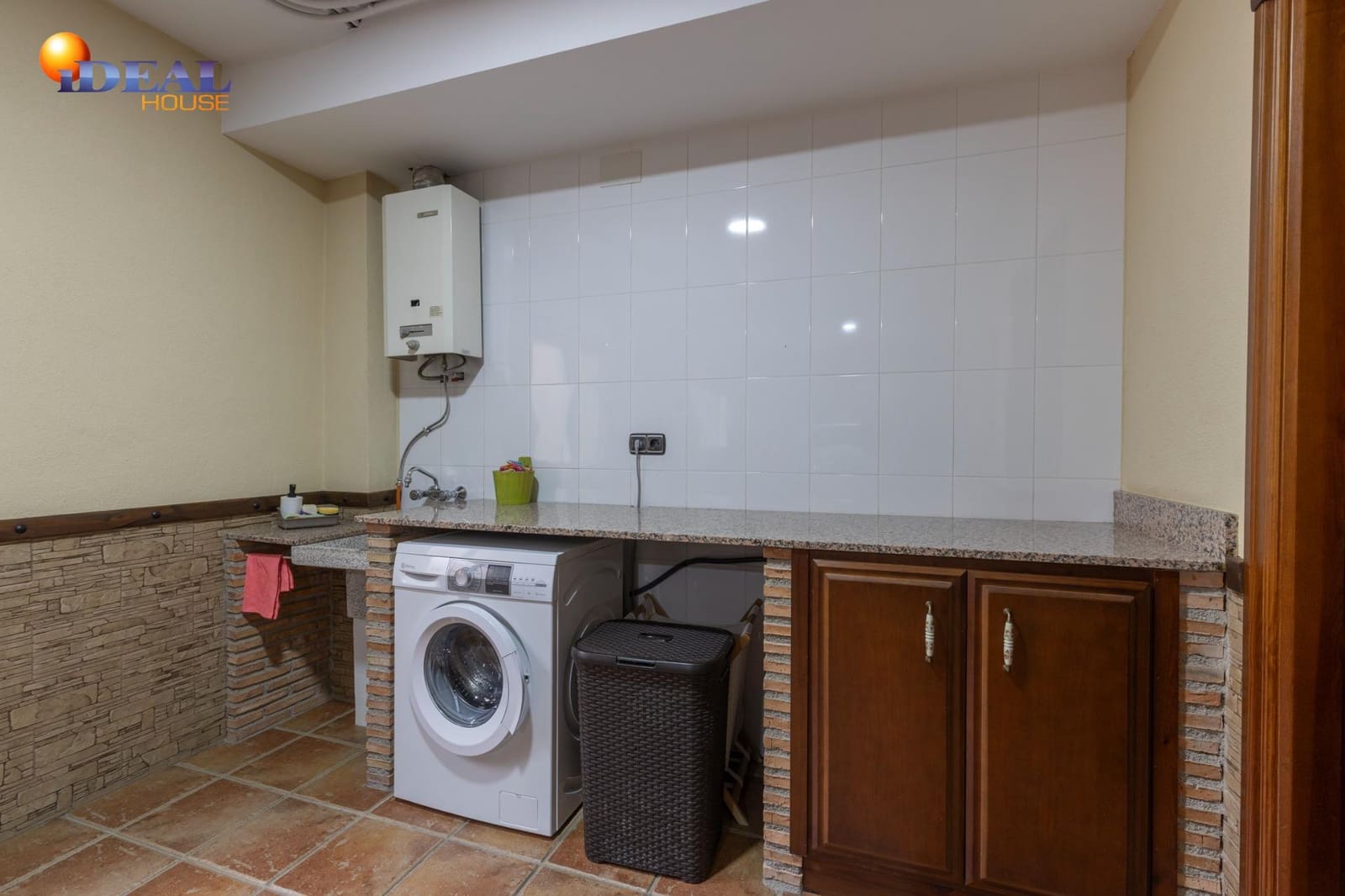 Adosado de 5 habitaciones en Padul en venta con garaje - 288.000 € (Ref: 9434031)