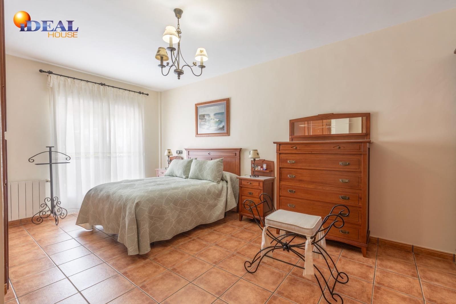 Adosado de 5 habitaciones en Padul en venta con garaje - 288.000 € (Ref: 9434031)