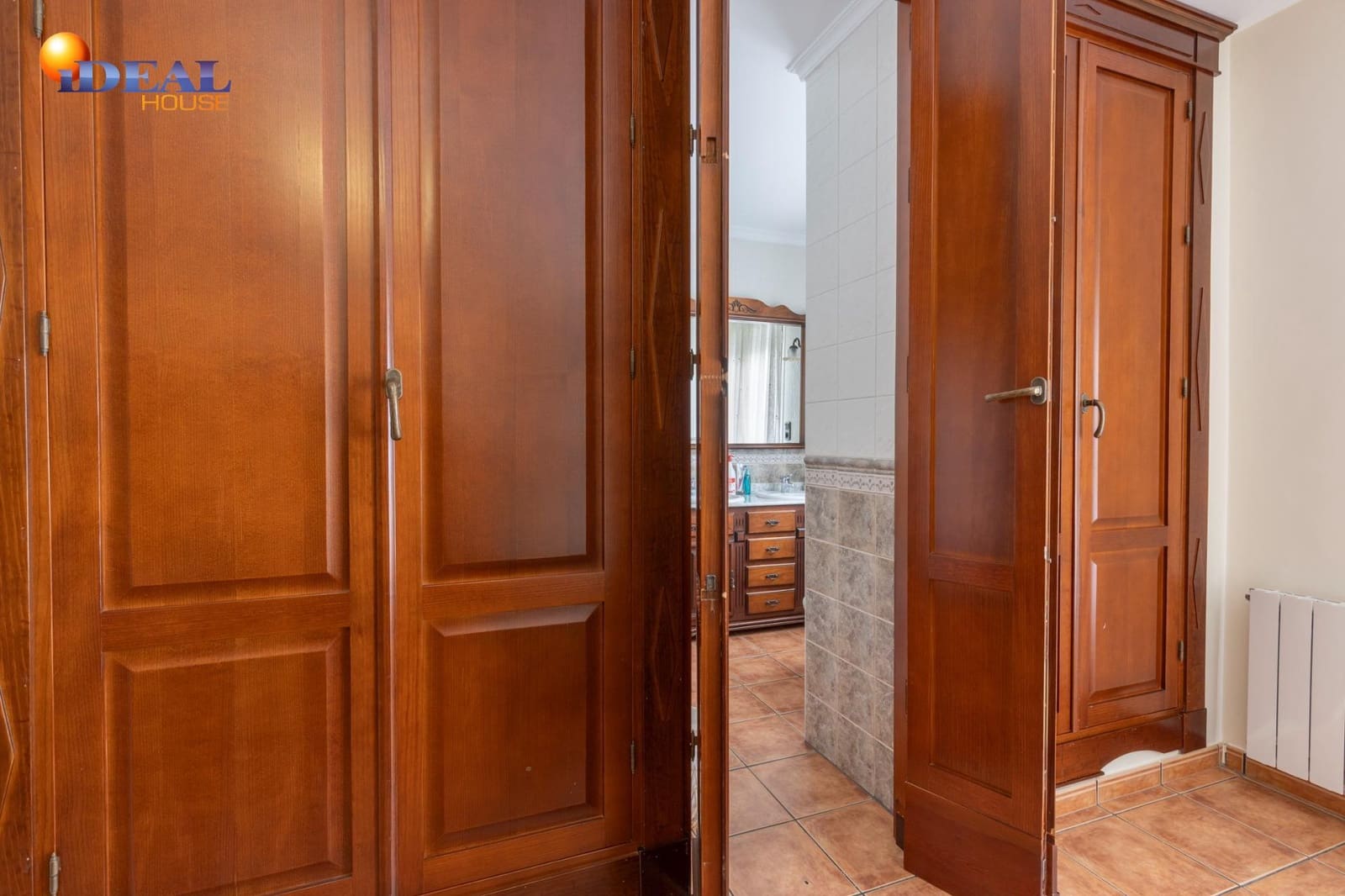 Adosado de 5 habitaciones en Padul en venta con garaje - 288.000 € (Ref: 9434031)