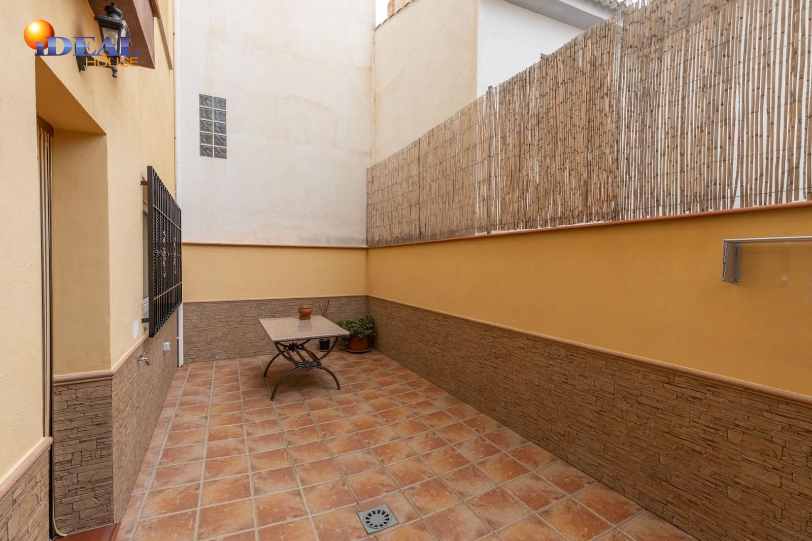 Adosado de 5 habitaciones en Padul en venta con garaje - 288.000 € (Ref: 9434031)