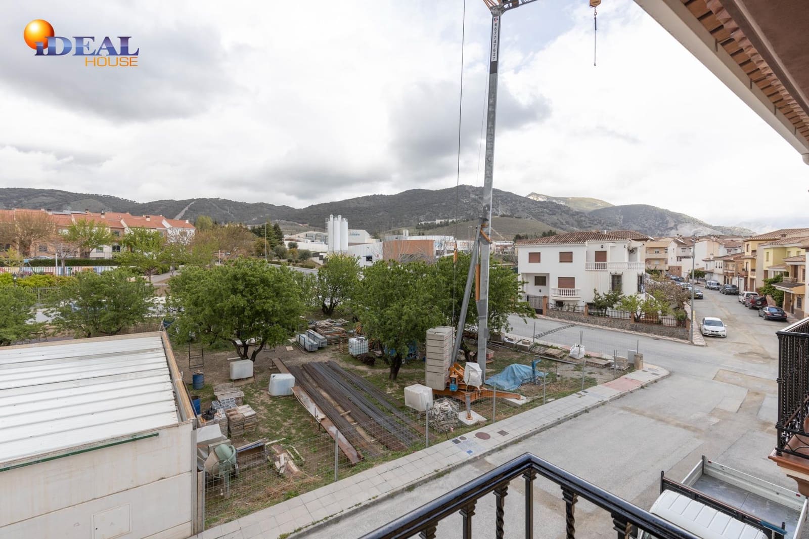 Adosado de 5 habitaciones en Padul en venta con garaje - 288.000 € (Ref: 9434031)
