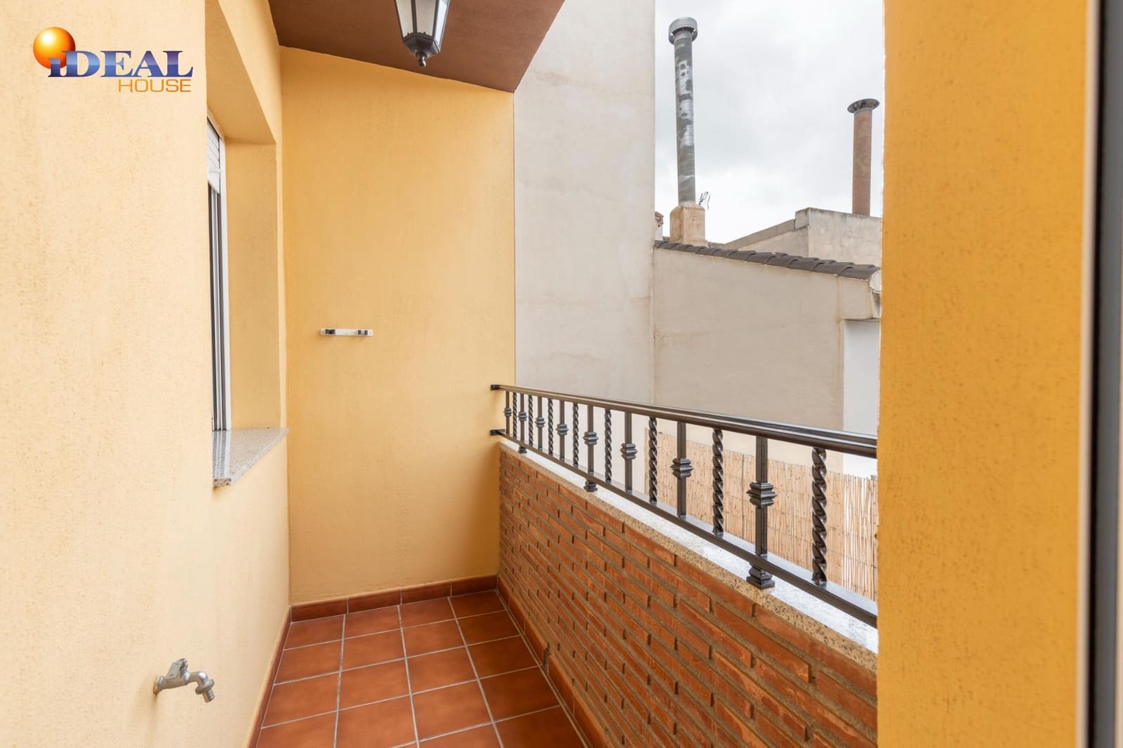 Adosado de 5 habitaciones en Padul en venta con garaje - 288.000 € (Ref: 9434031)