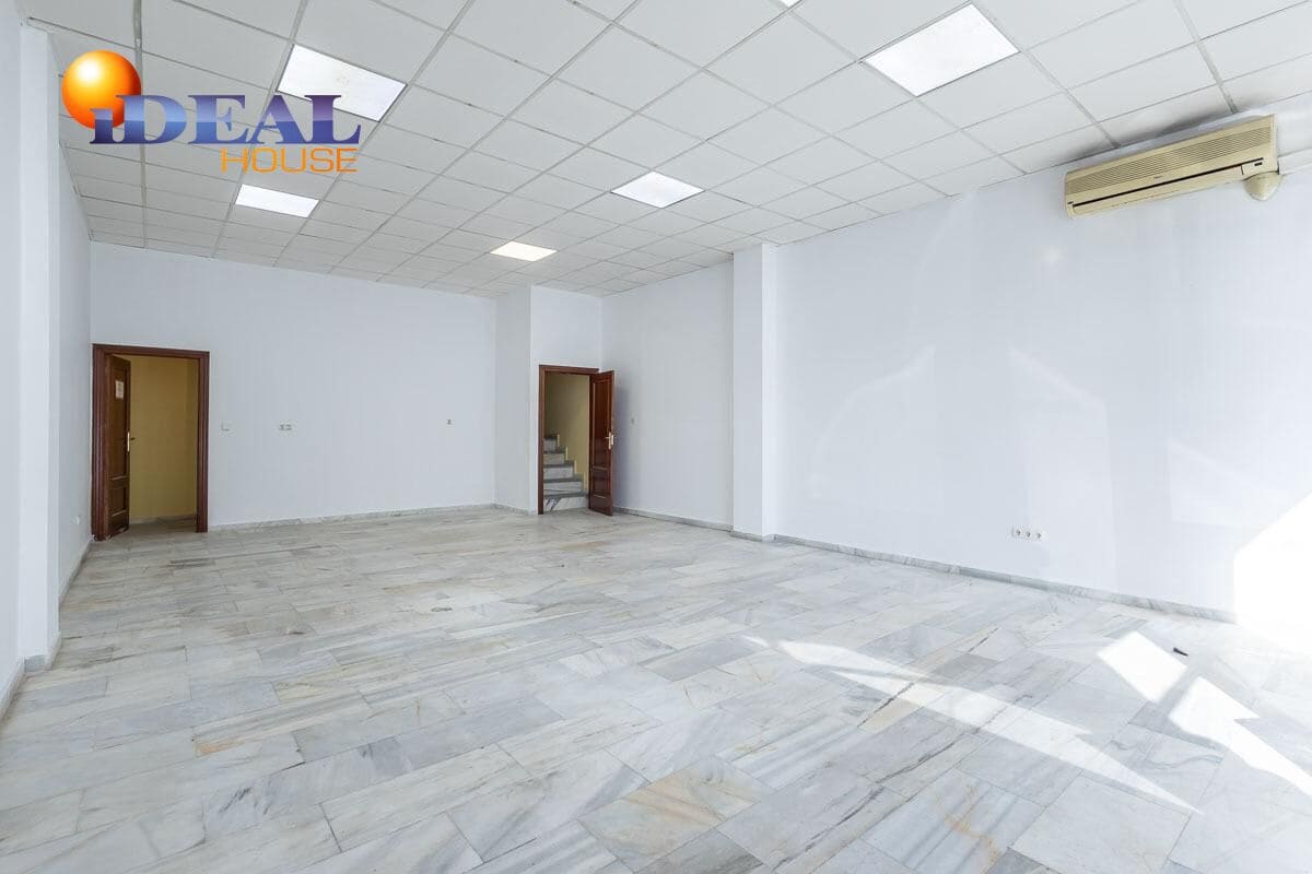 Business for sale in Peligros - € 145,000 (Ref: 9434036)