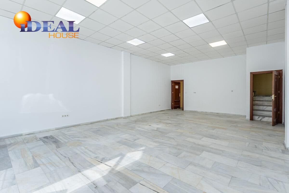 Business for sale in Peligros - € 145,000 (Ref: 9434036)