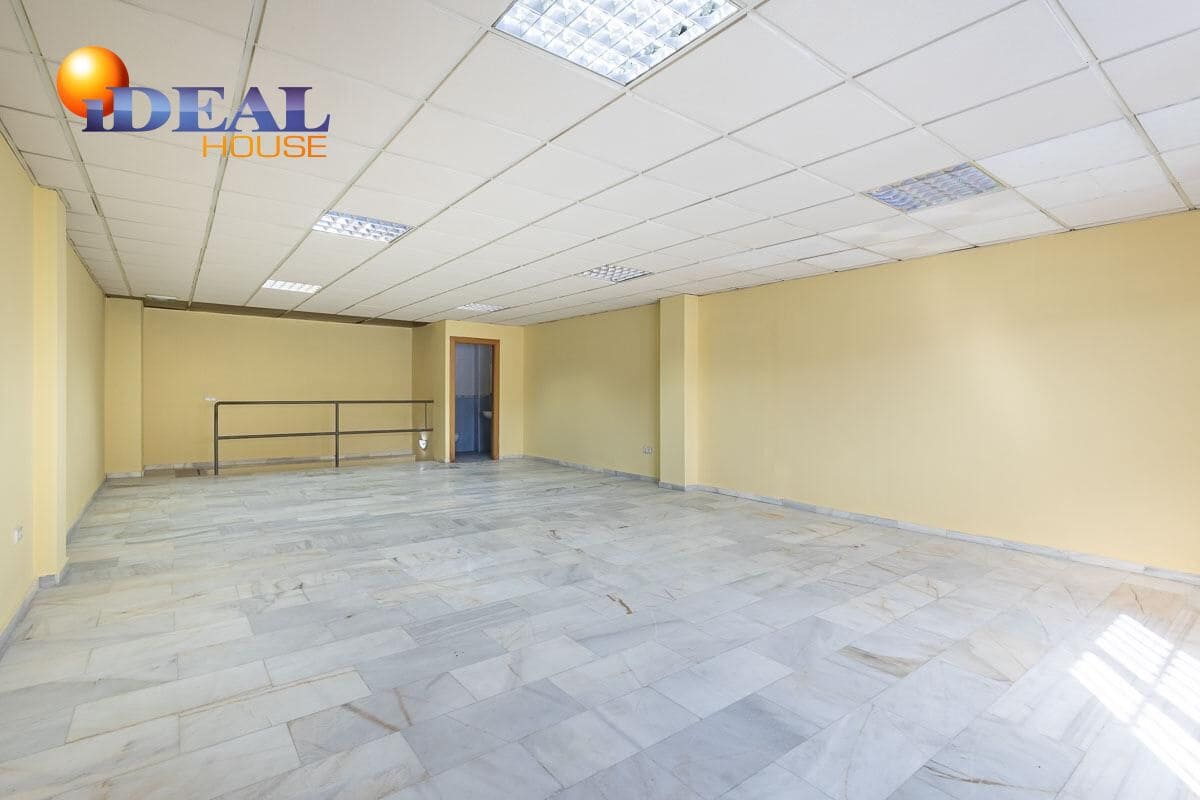 Business for sale in Peligros - € 145,000 (Ref: 9434036)