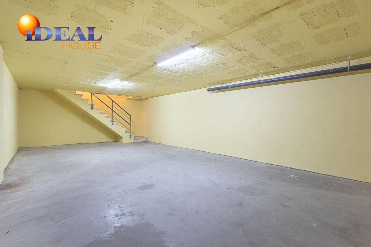 Business for sale in Peligros - € 145,000 (Ref: 9434036)