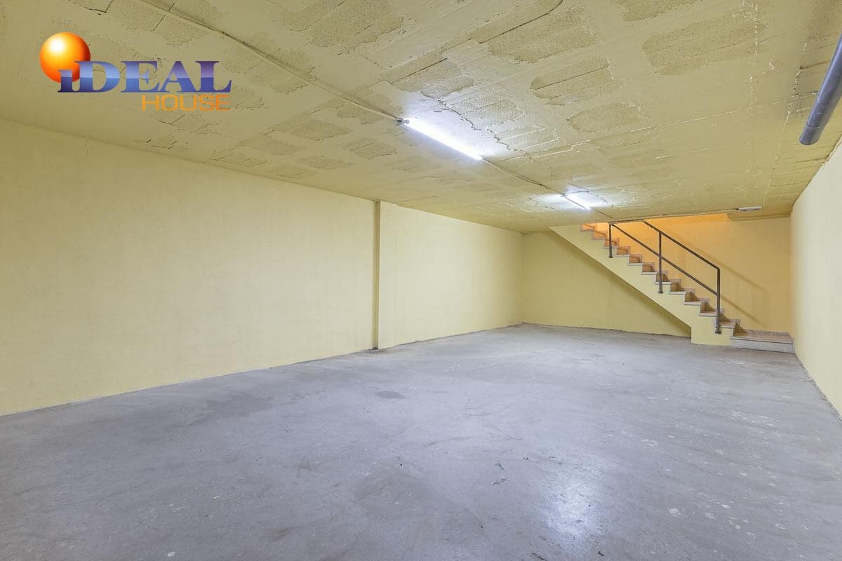 Business for sale in Peligros - € 145,000 (Ref: 9434036)