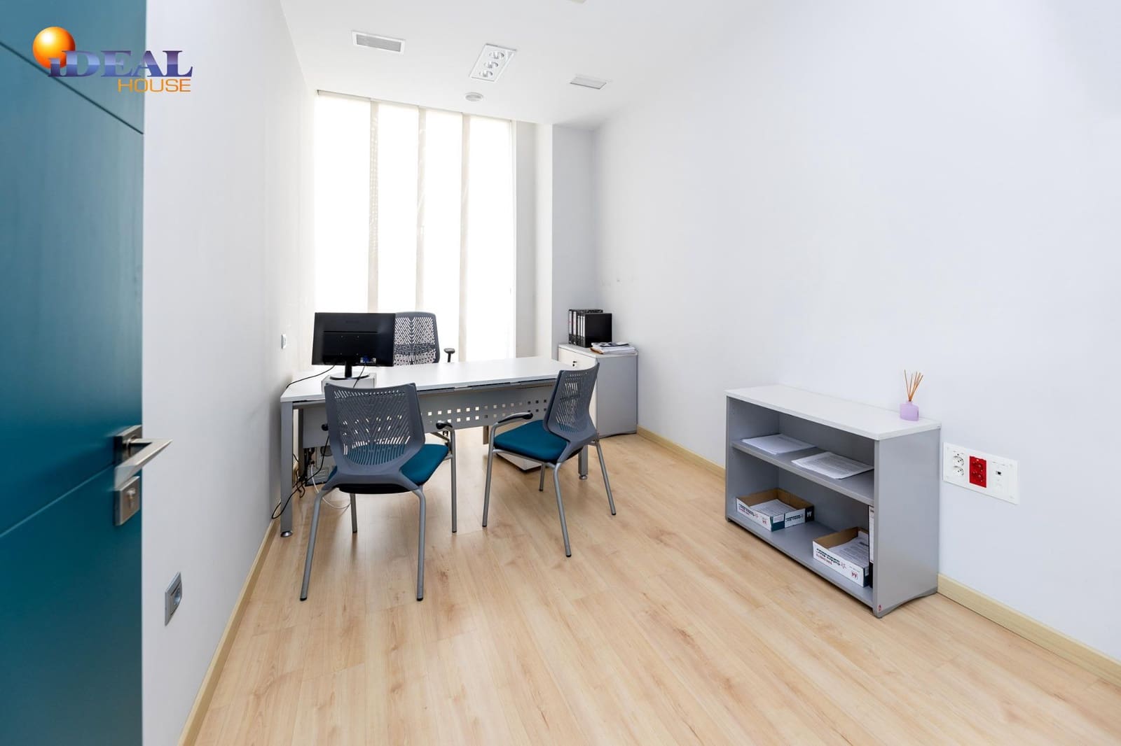 Commercial for sale in Granada city - € 435,000 (Ref: 9434037)