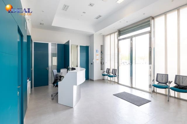 Commerciale in vendita in Granada città - 435.000 € (Rif: 9434037)