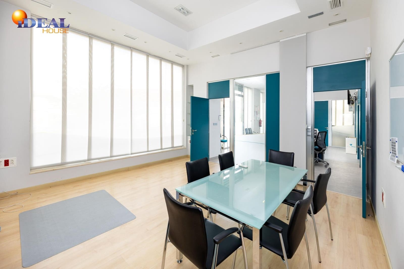 Commercial for sale in Granada city - € 435,000 (Ref: 9434037)