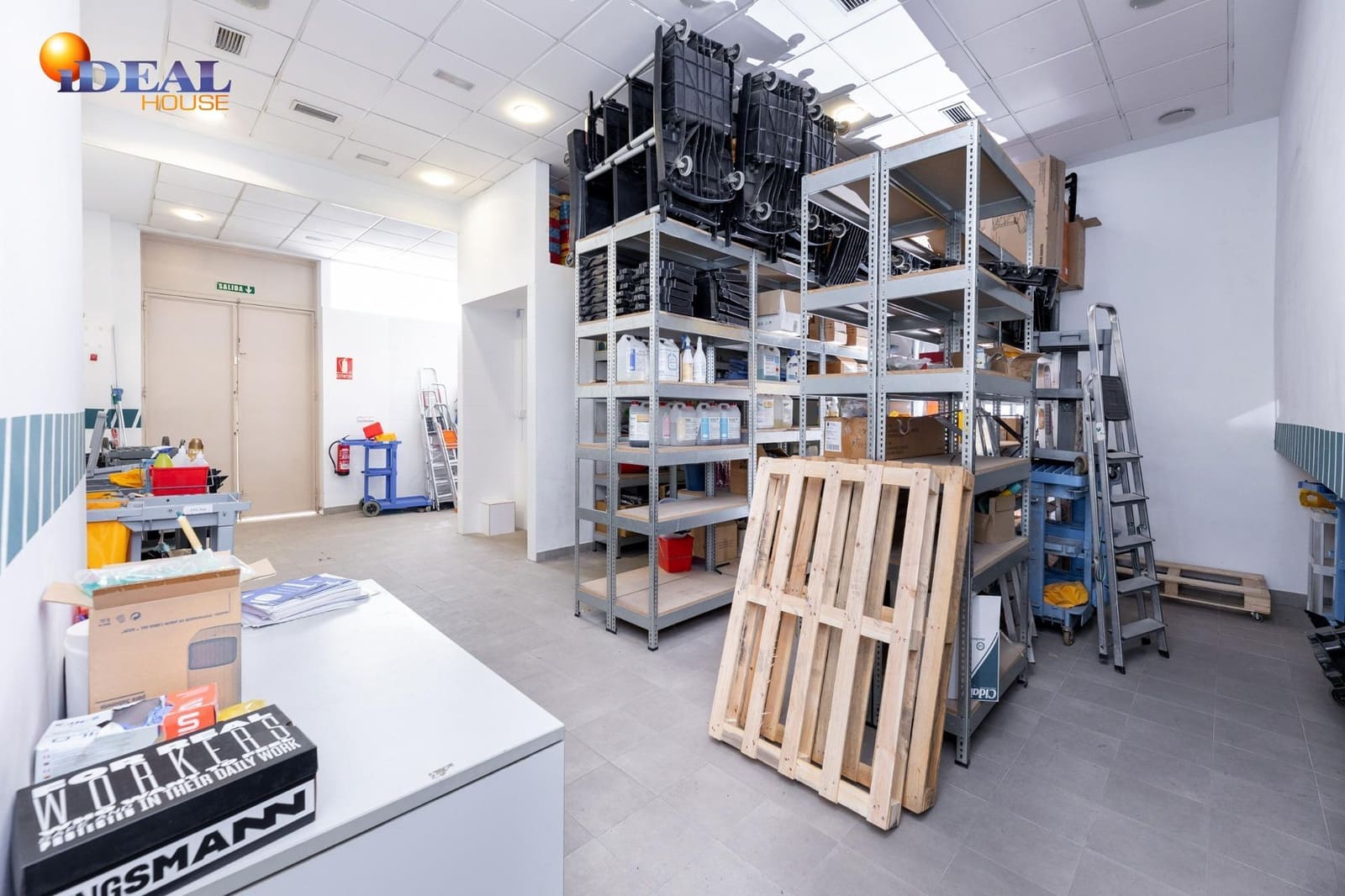 Commercial for sale in Granada city - € 435,000 (Ref: 9434037)