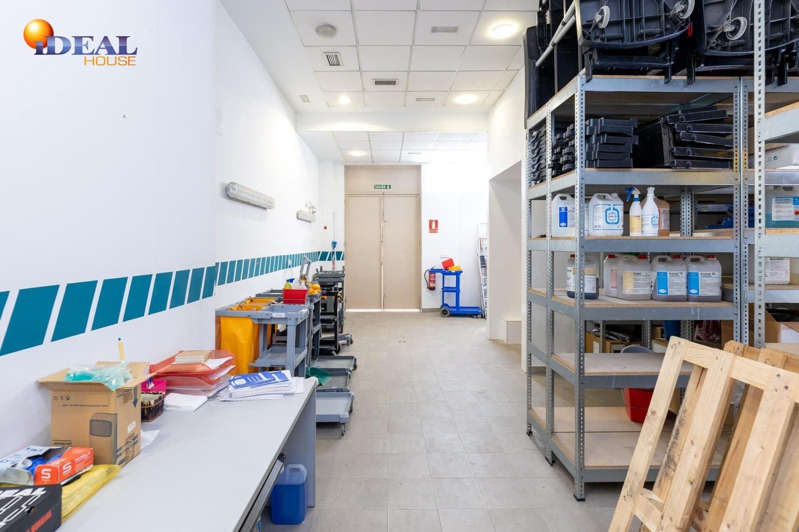 Commercial for sale in Granada city - € 435,000 (Ref: 9434037)