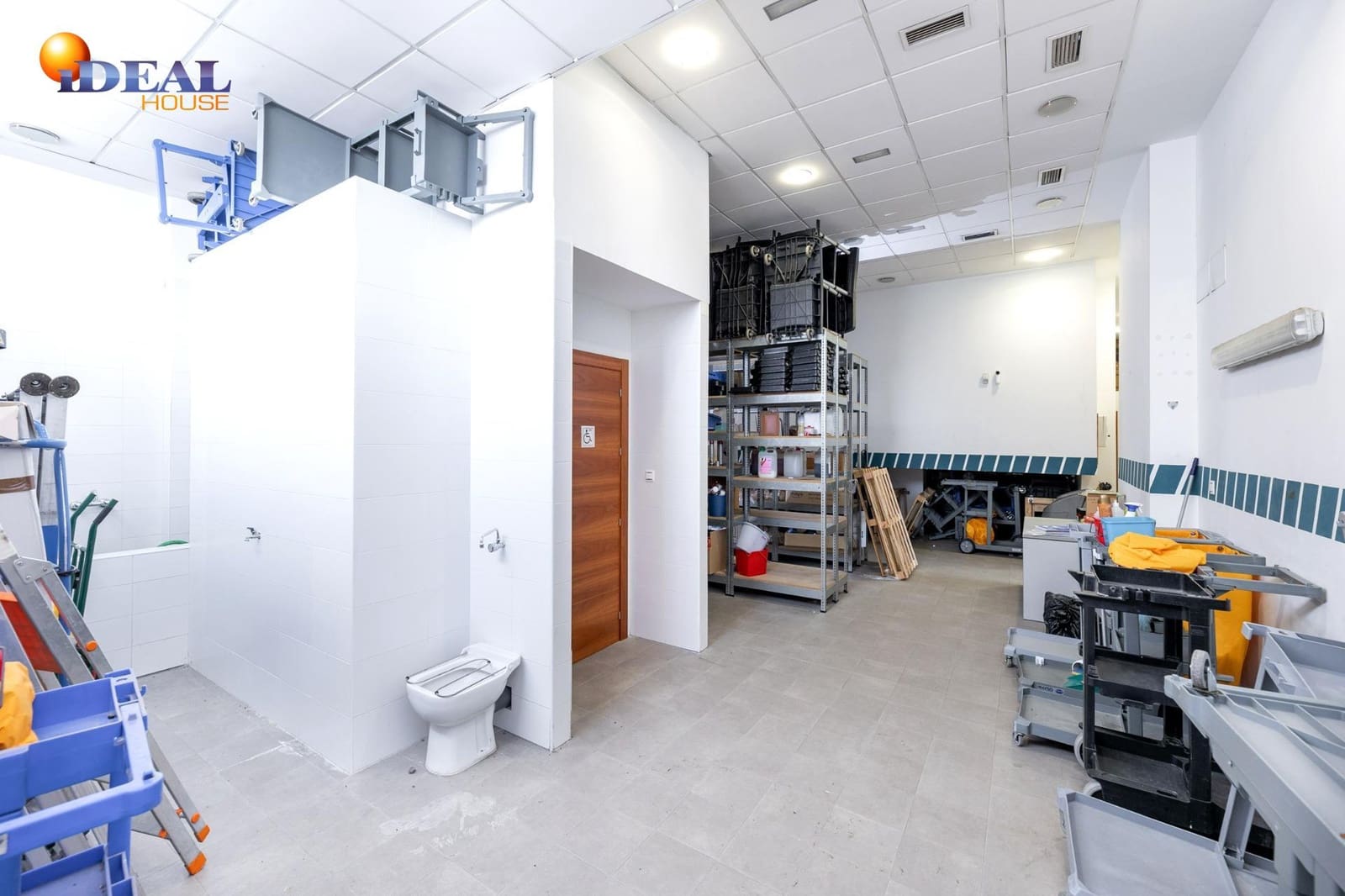 Commercial for sale in Granada city - € 435,000 (Ref: 9434037)