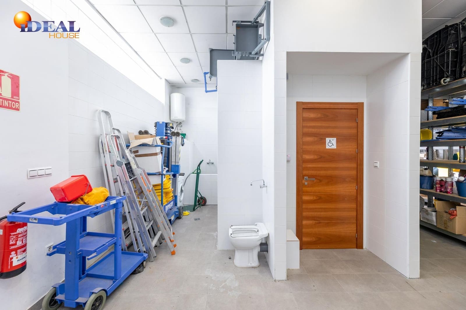 Commercial for sale in Granada city - € 435,000 (Ref: 9434037)