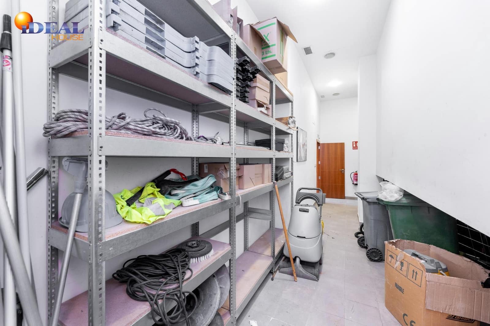 Commercial for sale in Granada city - € 435,000 (Ref: 9434037)