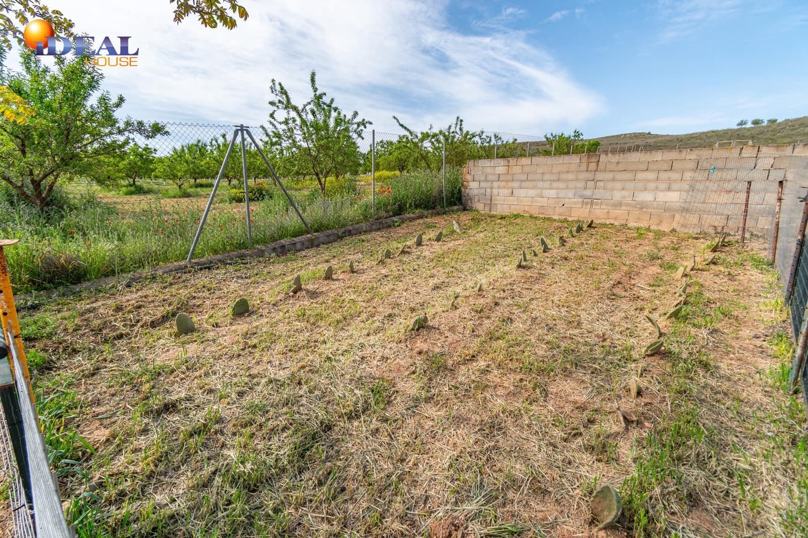 Grunde uden byggetilladelser til salg i Padul - € 330.000 (Ref: 9434042)