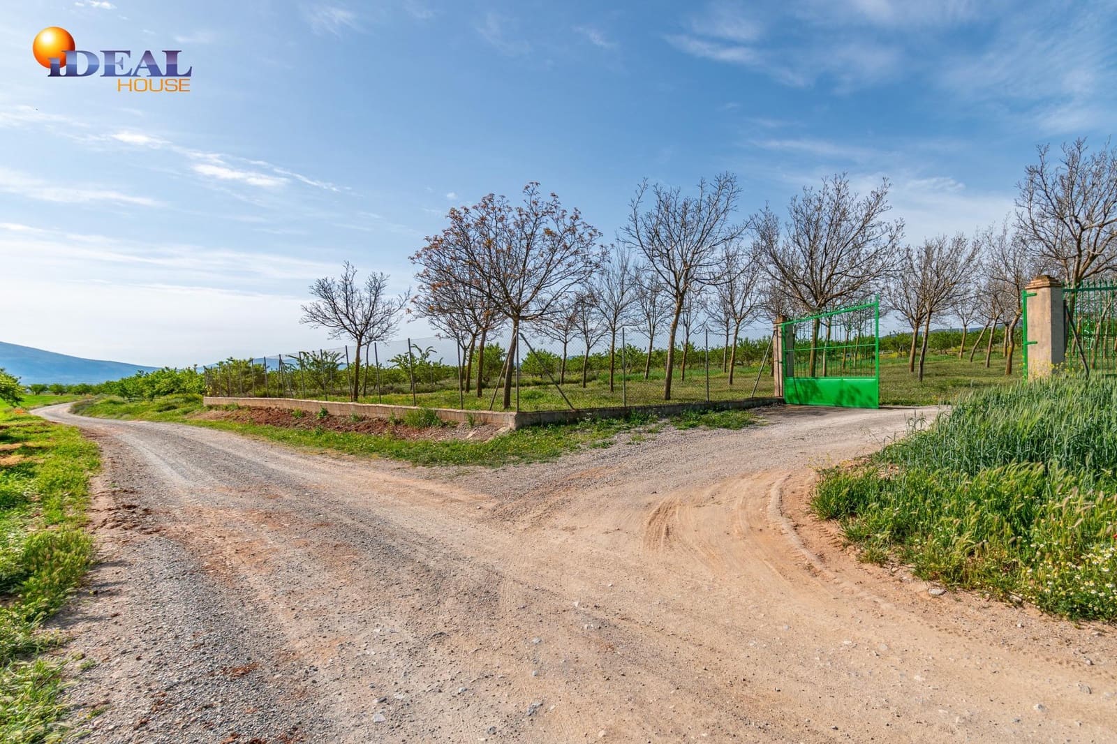 Grunde uden byggetilladelser til salg i Padul - € 330.000 (Ref: 9434042)