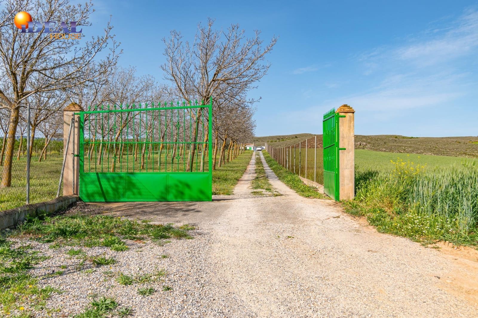 Grunde uden byggetilladelser til salg i Padul - € 330.000 (Ref: 9434042)