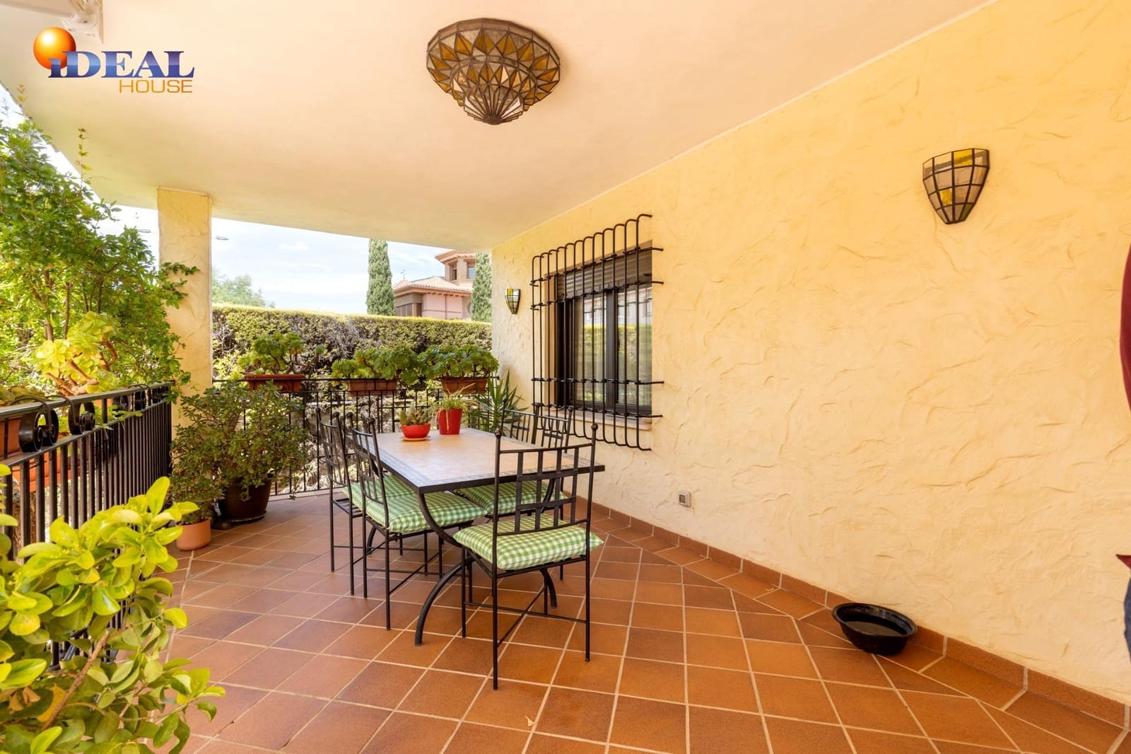 5 bedroom Villa for sale in Ogijares with pool garage - € 630,000 (Ref: 9434046)