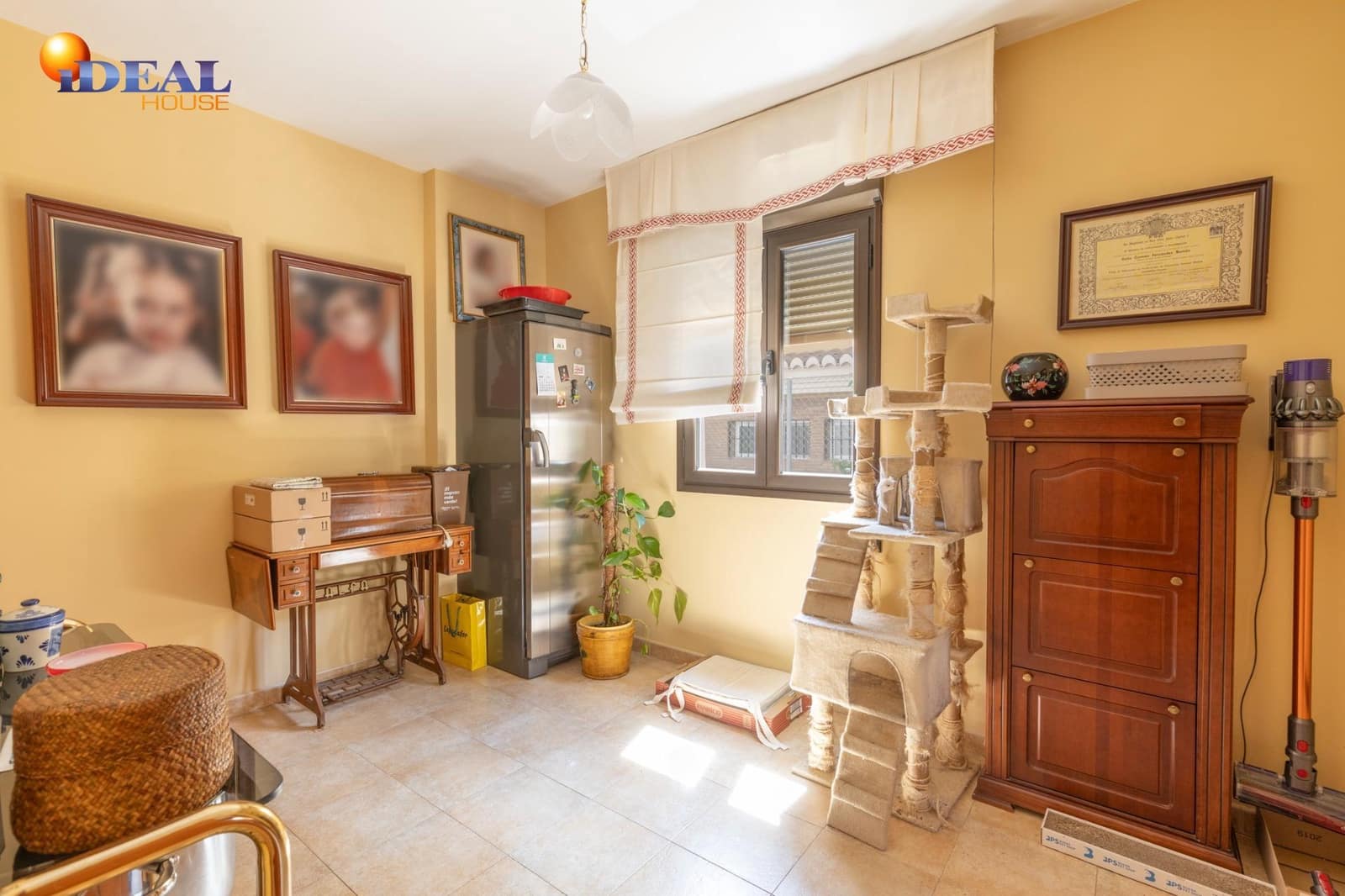 5 bedroom Villa for sale in Ogijares with pool garage - € 630,000 (Ref: 9434046)