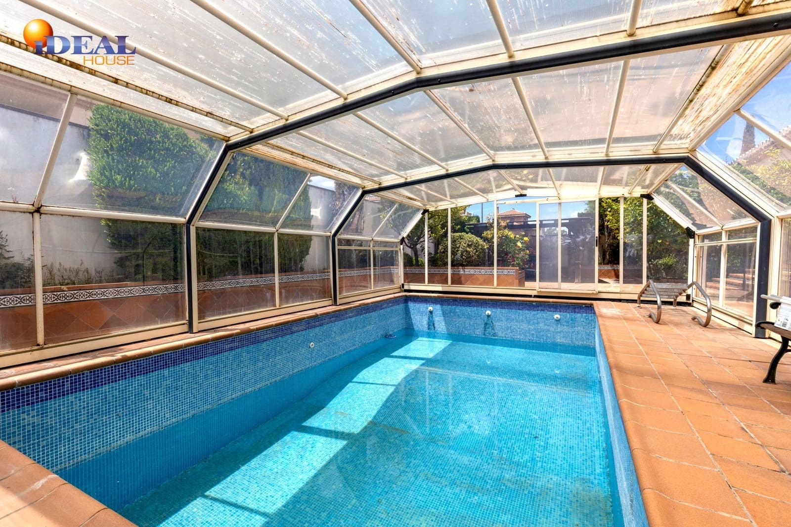 5 bedroom Villa for sale in Ogijares with pool garage - € 630,000 (Ref: 9434046)