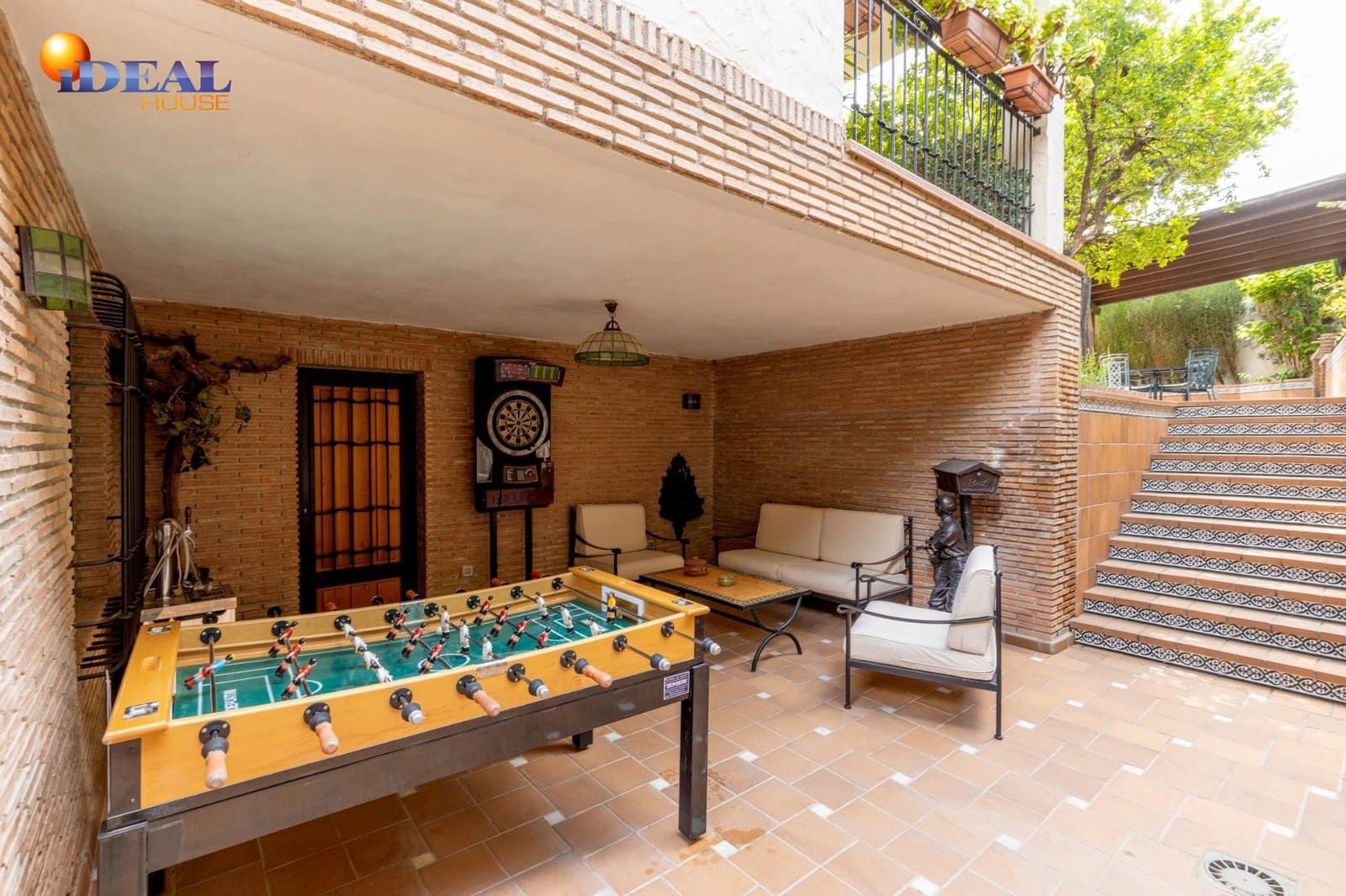 5 bedroom Villa for sale in Ogijares with pool garage - € 630,000 (Ref: 9434046)