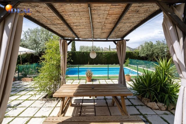 4 Zimmer Villa zu verkaufen in Albolote mit Pool Garage - 550.000 € (Ref: 9434047)