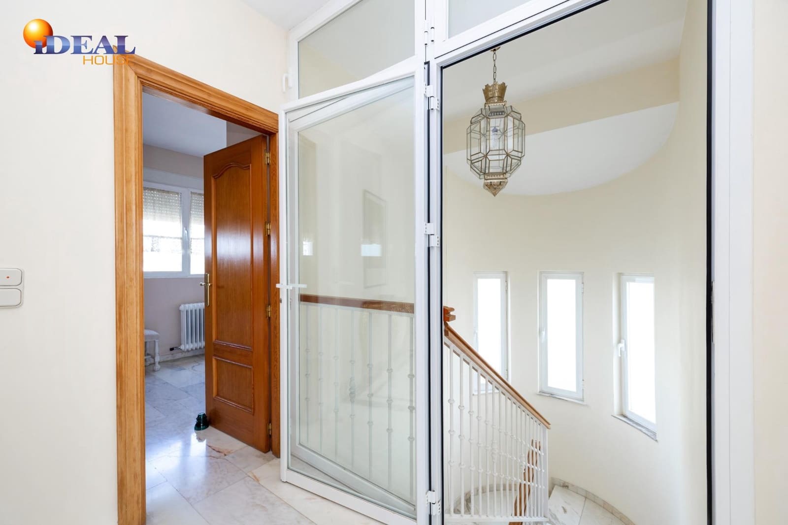 Chalet de 4 habitaciones en Albolote en venta con piscina garaje - 550.000 € (Ref: 9434047)