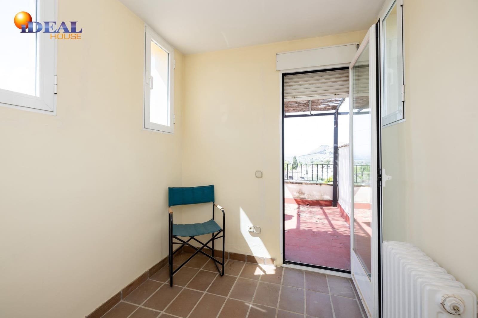 Chalet de 4 habitaciones en Albolote en venta con piscina garaje - 550.000 € (Ref: 9434047)