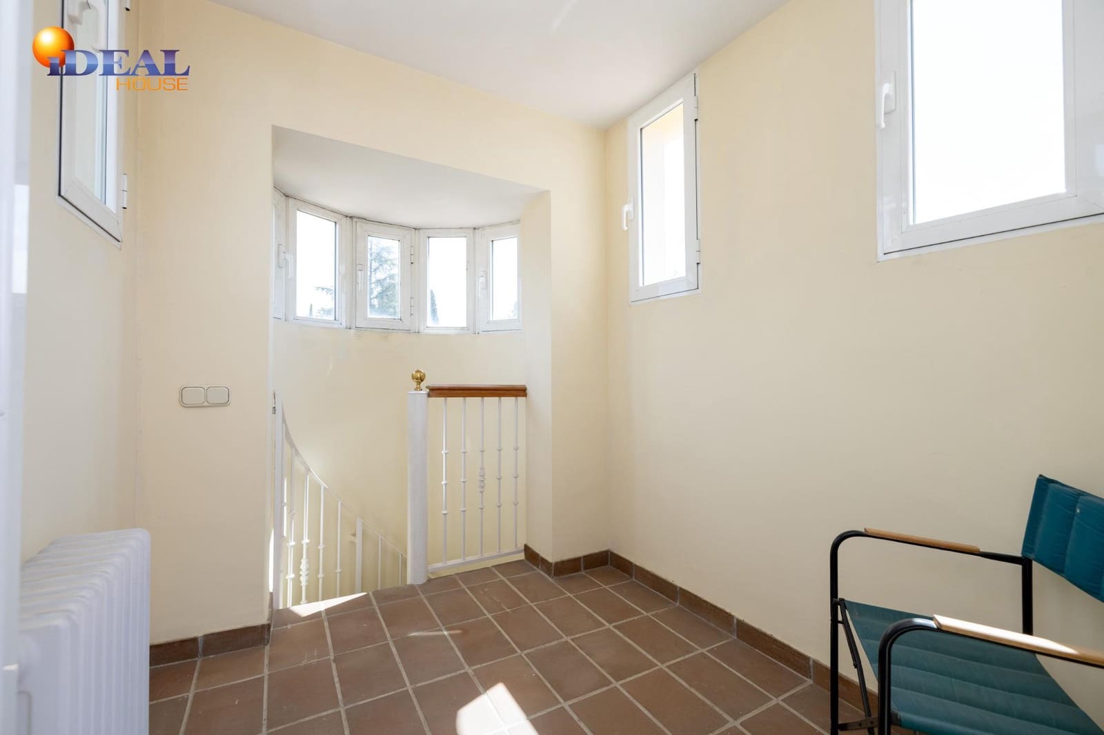 Chalet de 4 habitaciones en Albolote en venta con piscina garaje - 550.000 € (Ref: 9434047)