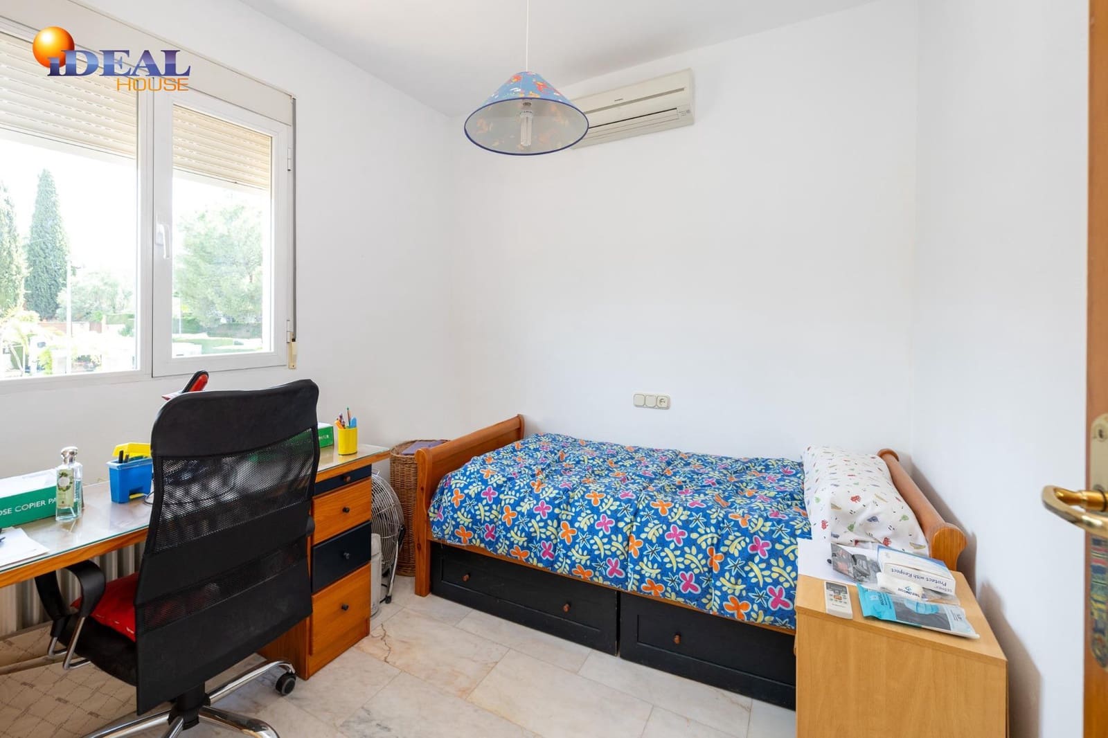 Chalet de 4 habitaciones en Albolote en venta con piscina garaje - 550.000 € (Ref: 9434047)