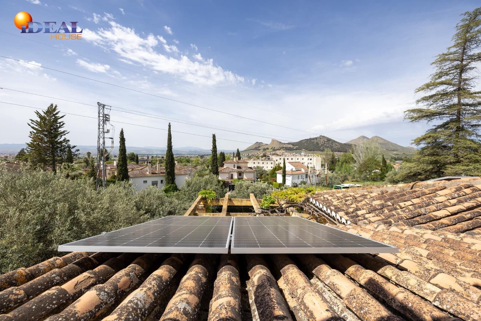 Chalet de 4 habitaciones en Albolote en venta con piscina garaje - 550.000 € (Ref: 9434047)